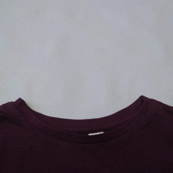 Divided H&M Burgundy Red Babe Squad Graphic 3/4 Sleeve Cropped Tee Women's Small - Picture 7 of 11